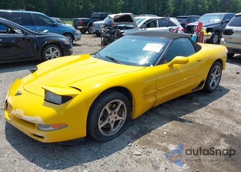2000 Chevrolet Corvette z USA, uszkodzony, nr VIN 1G1YY32G8Y5106565